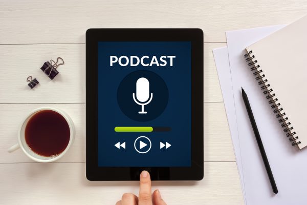 Vlogging vs. Podcasting – What Should You Do?